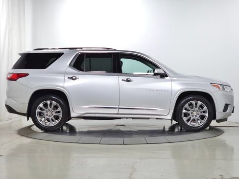 Used 2019 Chevrolet Traverse Premier w/ LPO, Floor Liner Package AWD/4WD image 11