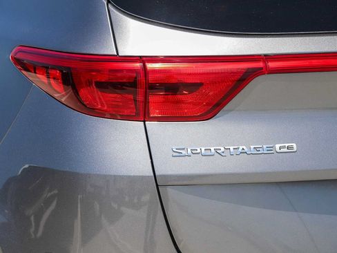 Used 2018 Kia Sportage LX FWD image 9