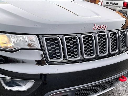 Used 2021 Jeep Grand Cherokee Trailhawk image 28