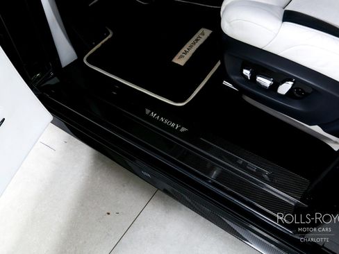 Used 2018 Rolls-Royce Phantom Sedan image 17