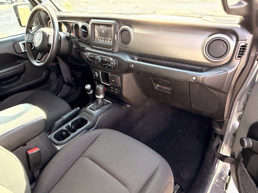 Used 2023 Jeep Gladiator Sport AWD/4WD image 15