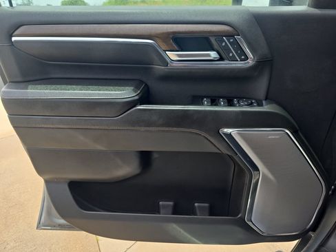 Used 2024 Chevrolet Silverado 3500 High Country w/ Technology Package AWD/4WD image 26