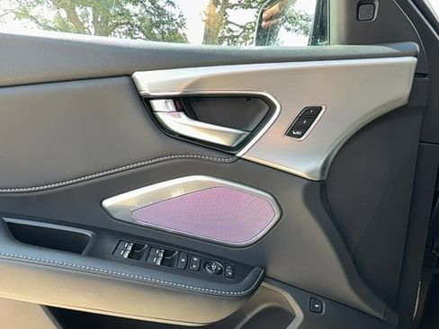 Used 2023 Acura RDX w/ Technology Package image 18