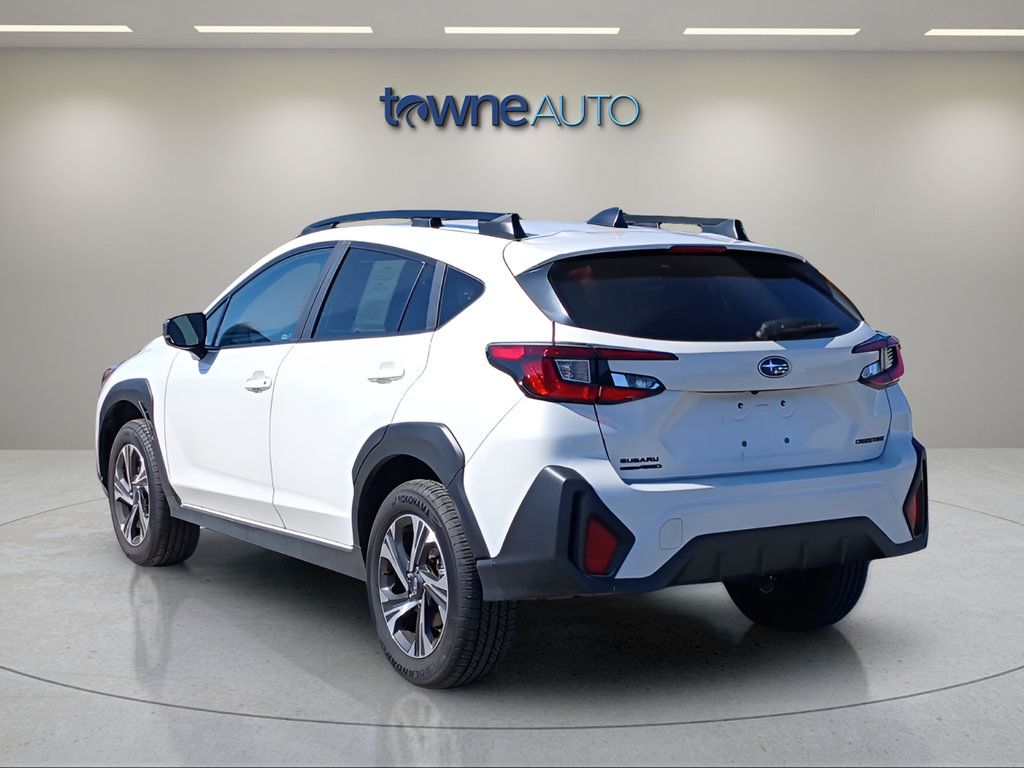Used 2026 Subaru Crosstrek 2.5i Premium AWD/4WD image 5