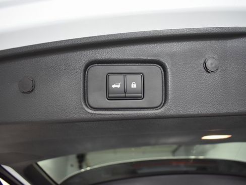 New 2025 Nissan Pathfinder SL image 33