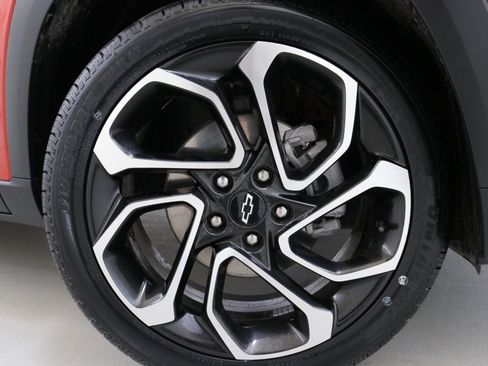 Used 2024 Chevrolet Trax RS w/ Driver Confidence Package image 33