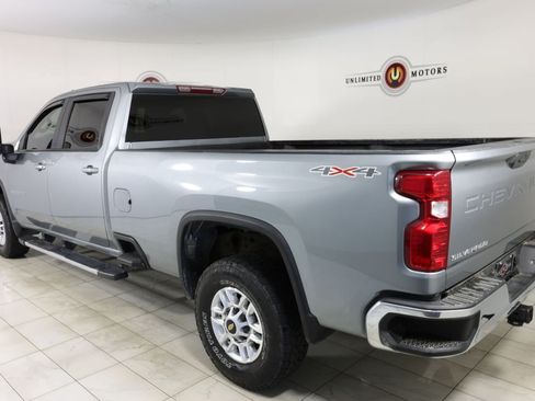 Used 2024 Chevrolet Silverado 2500 LT w/ Convenience Package AWD/4WD image 4