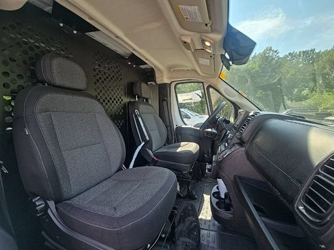 Used 2025 RAM ProMaster 2500 w/ U-Haul Equipment Group FWD image 14