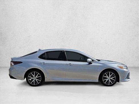 Used 2024 Toyota Camry XLE FWD image 4