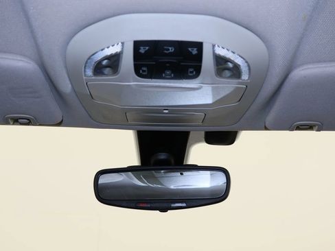 Used 2017 Chrysler Pacifica Touring-L w/ Tire & Wheel Group image 25