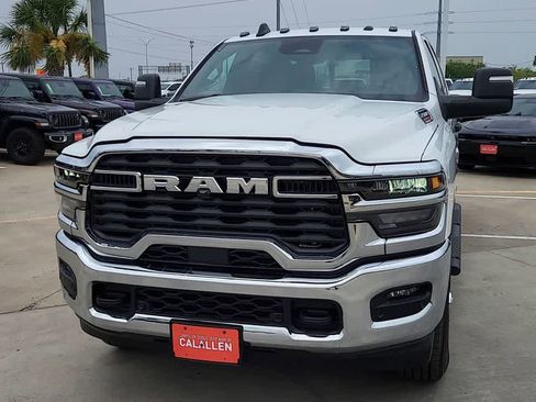 New 2026 RAM 2500 Tradesman AWD/4WD image 3