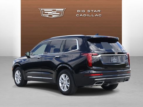 Used 2025 Cadillac XT6 Luxury image 3