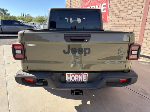 New 2025 Jeep Gladiator Willys image 4