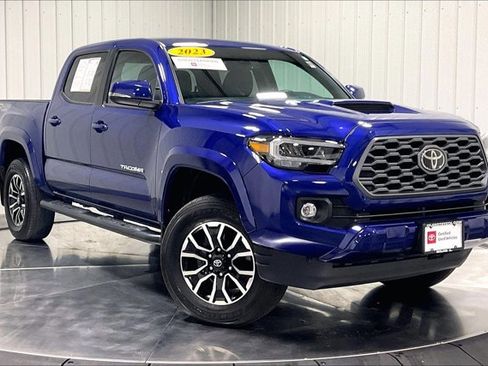 Certified 2023 Toyota Tacoma TRD Sport w/ Technology Package AWD/4WD image 3