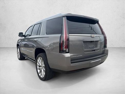 Used 2017 Cadillac Escalade Premium Luxury image 7