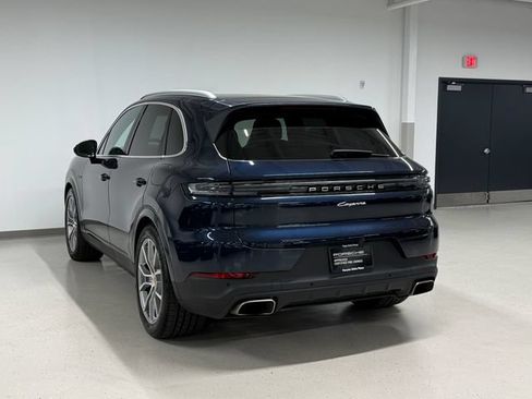 Certified 2026 Porsche Cayenne E-Hybrid AWD/4WD image 3