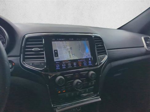 Used 2021 Jeep Grand Cherokee Laredo X AWD/4WD image 11