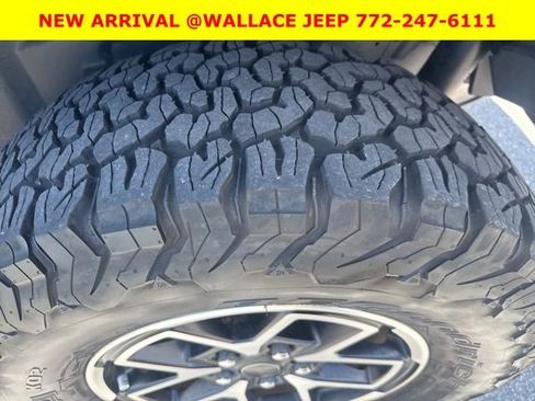 Used 2024 Jeep Wrangler Rubicon AWD/4WD image 11
