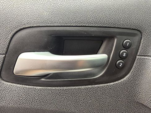 Used 2020 Chrysler 300 Limited image 40