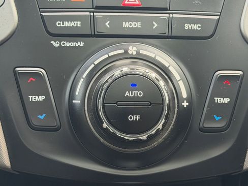 Used 2018 Hyundai Santa Fe Sport w/ 2.4L Tech Package 04 FWD image 23
