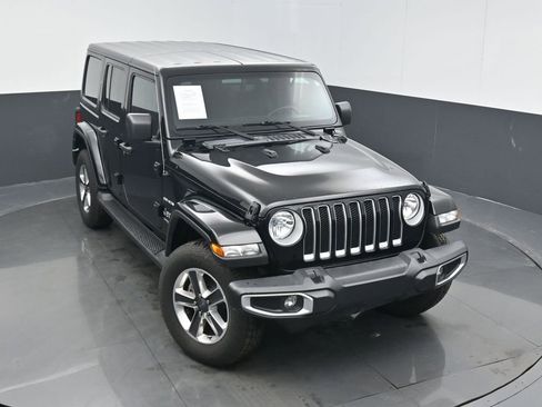 Certified 2022 Jeep Wrangler Unlimited Sahara AWD/4WD image 38