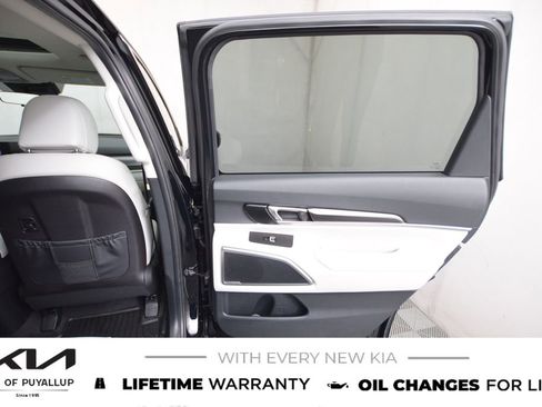 New 2025 Kia Telluride S image 13