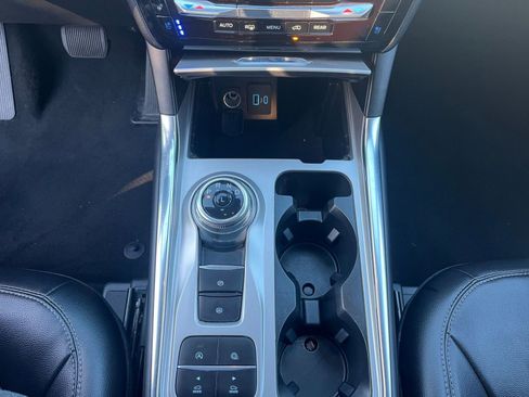 Used 2024 Ford Explorer Limited image 44