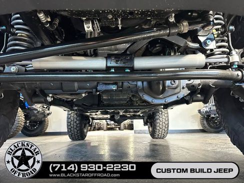 Used 2024 Jeep Wrangler Unlimited Rubicon w/ Convenience Group AWD/4WD image 35