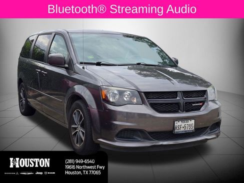 Used 2016 Dodge Grand Caravan SE FWD image 10