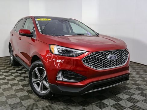Used 2024 Ford Edge SEL w/ Convenience Package image 3