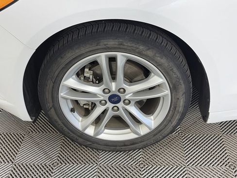 Used 2018 Ford Fusion SE image 8