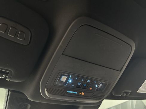 Used 2020 Ford Explorer Platinum w/ Premium Technology Package AWD/4WD image 22