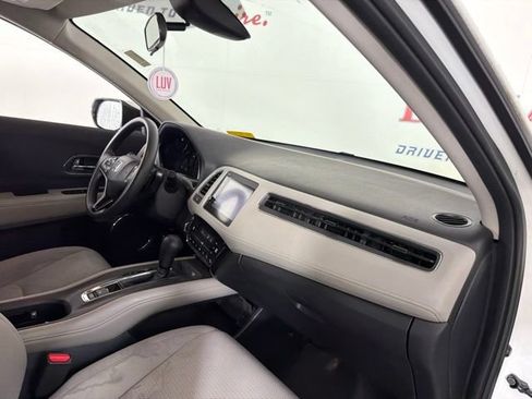 Used 2021 Honda HR-V EX image 17