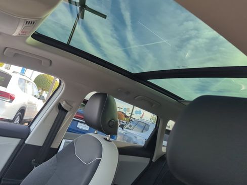 New 2026 Volkswagen Taos SE image 31