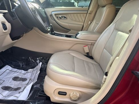 Used 2018 Ford Taurus SEL w/ Equipment Group 201A FWD image 11