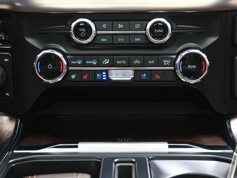 Used 2024 Ford F150 King Ranch w/ FX4 Off-Road Package image 39