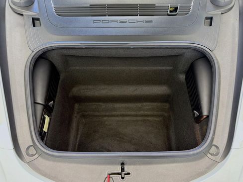 Used 2018 Porsche 718 Cayman Base image 15