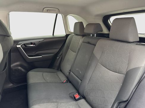 Used 2021 Toyota RAV4 XLE FWD image 36