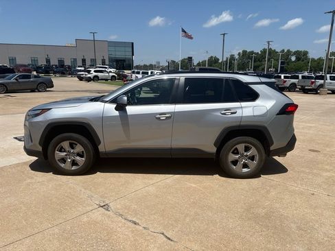 Used 2023 Toyota RAV4 XLE AWD/4WD image 6