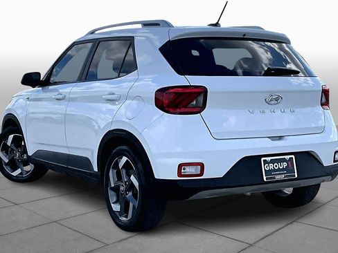 Used 2023 Hyundai Venue SEL image 11