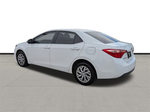 Used 2017 Toyota Corolla LE image 7