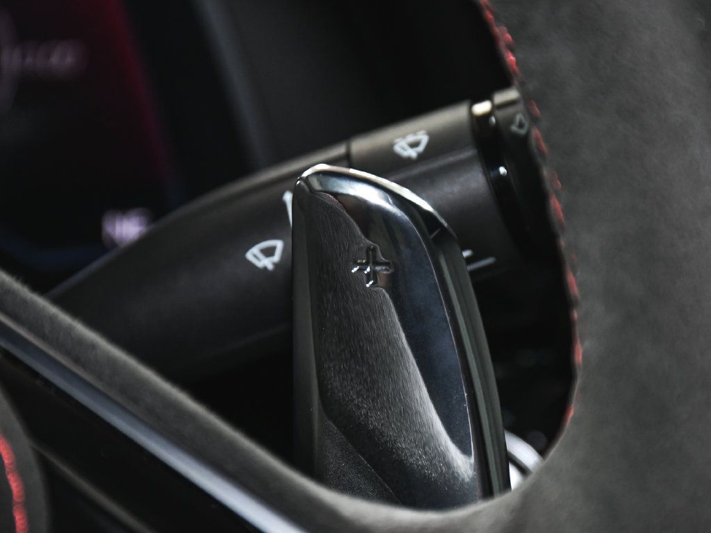 Used 2024 Chevrolet Corvette Stingray Premium Conv w/ Z51 Performance Package RWD image 38