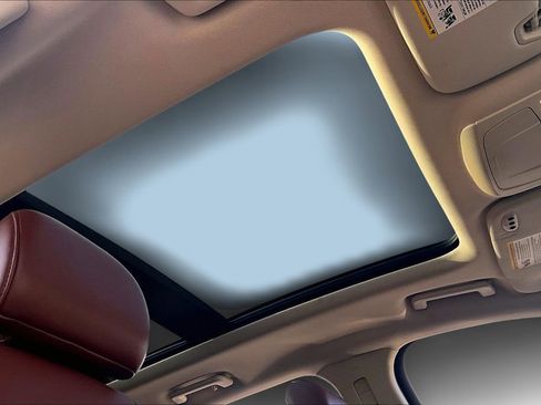 Used 2017 Ford Edge Titanium w/ Equipment Group 302A image 22