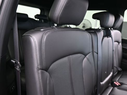 New 2026 Jeep Grand Wagoneer L 2WD image 32