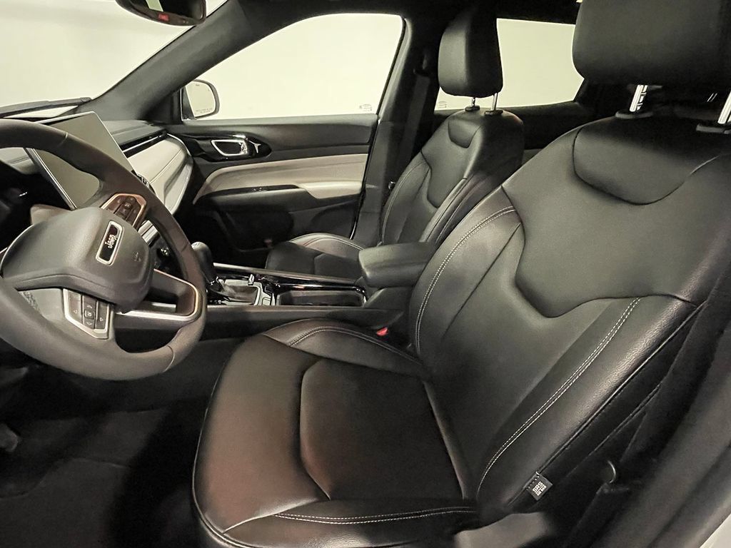 Used 2026 Jeep Compass Limited AWD/4WD image 3