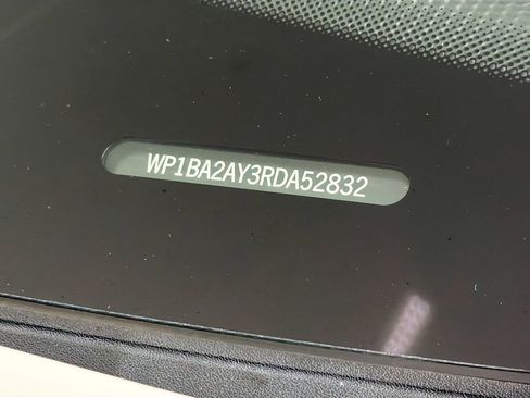 Used 2024 Porsche Cayenne Coupe AWD/4WD image 33
