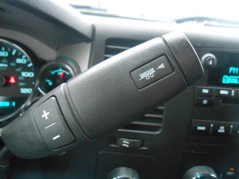 Used 2011 Chevrolet Silverado 3500 LT image 15