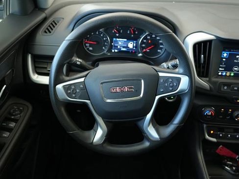 Used 2022 GMC Terrain SLE w/ Driver Convenience Package FWD image 16