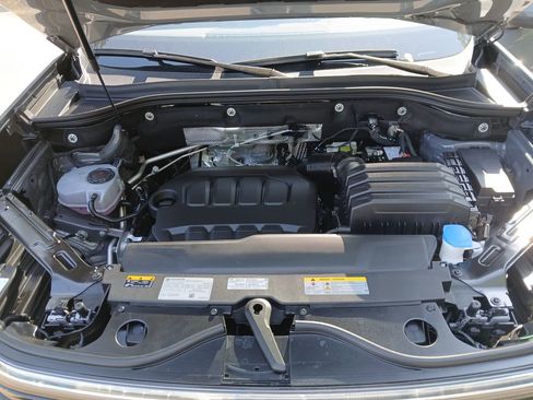 New 2026 Volkswagen Atlas Cross Sport SE image 21