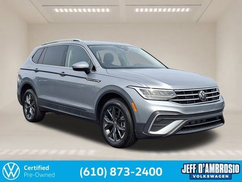 Certified 2022 Volkswagen Tiguan SE w/ Panoramic Sunroof Package image 1